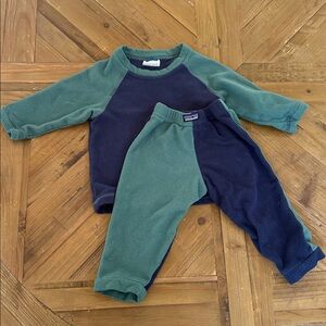 Patagonia Navy and Olive Fleece Outfit